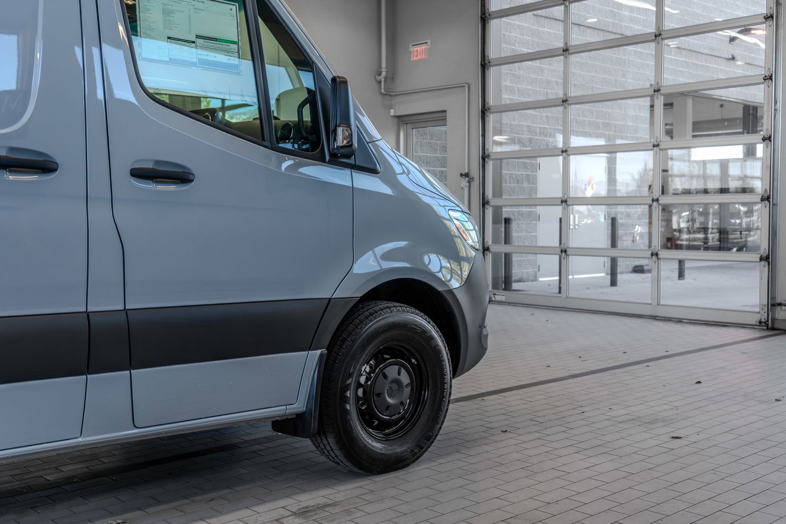 2025 Mercedes-Benz Sprinter 2500 Cargo 144 WB — foto completa 26 de 34