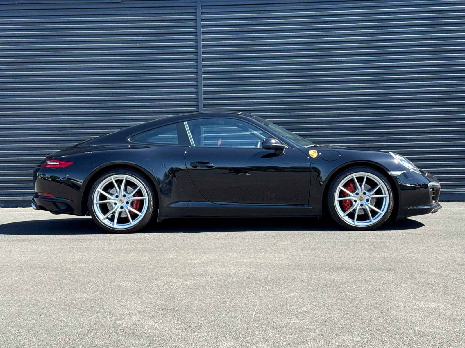 2017 Porsche 911 Carrera — full photo 9 of 28