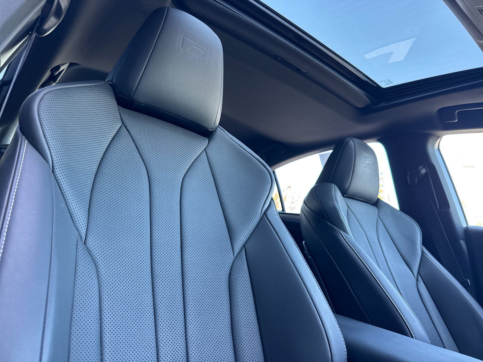 2022 Lexus ES 350 F Sport — foto completa 16 de 27