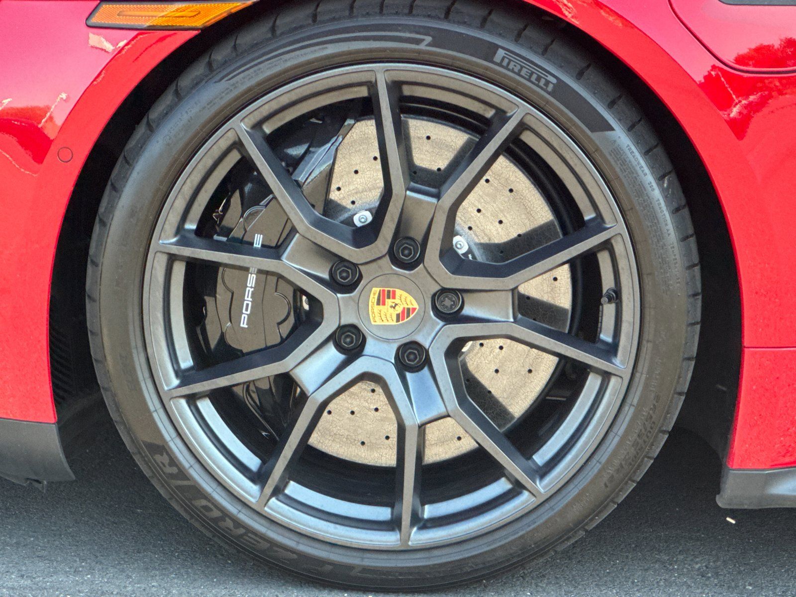 2025 Porsche Taycan GTS — foto completa 27 de 29