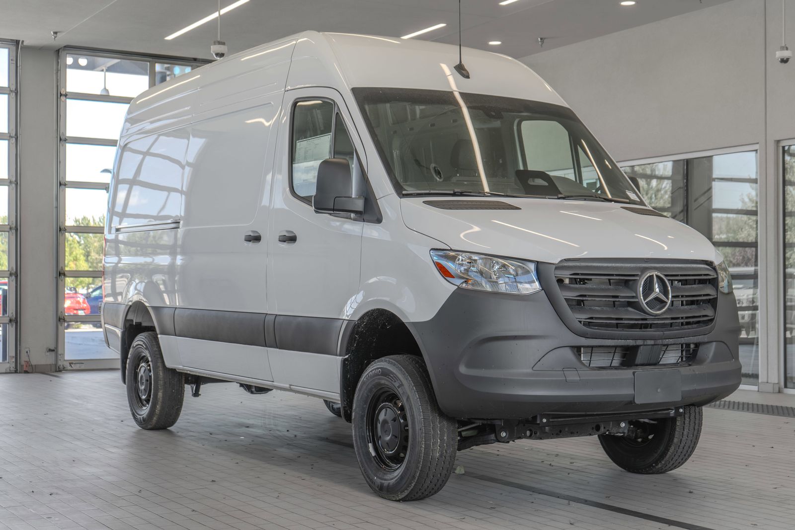2025 Mercedes-Benz Sprinter 2500 Cargo 144 WB — foto completa 21 de 37
