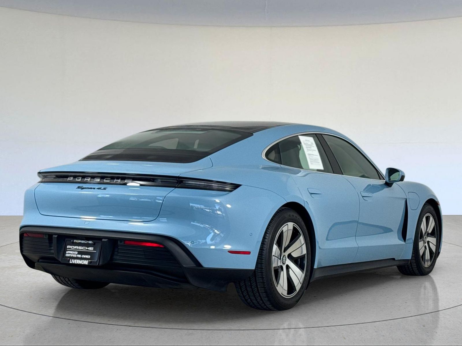 2024 Porsche Taycan 4S — full photo 9 of 29