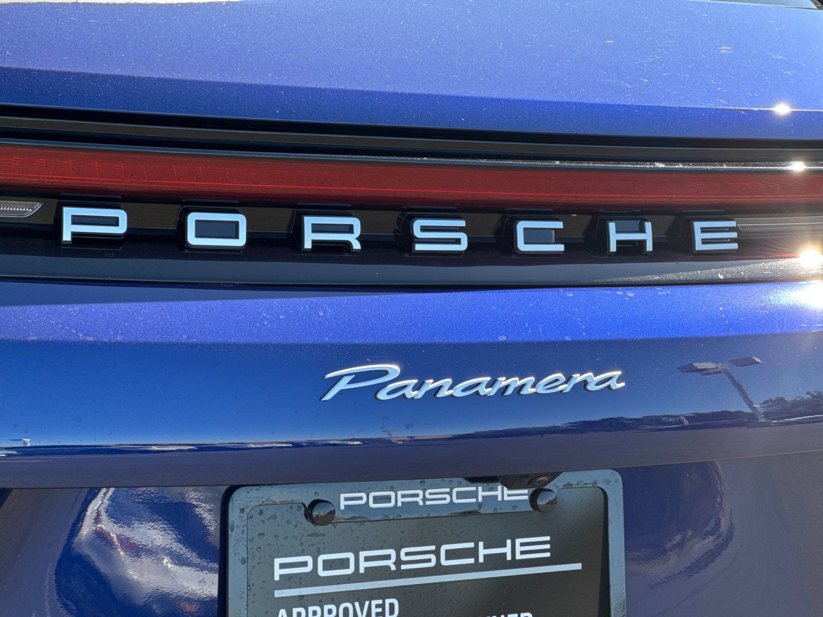 2025 Porsche Panamera 4 — full photo 28 of 29