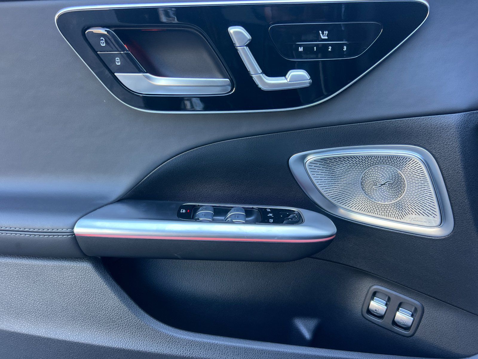 2025 Mercedes-Benz C-Class C 63 S AMG® — full photo 11 of 28
