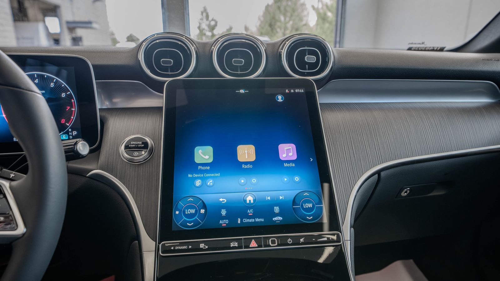 2026 Mercedes-Benz GLC GLC 300 — full photo 20 of 35
