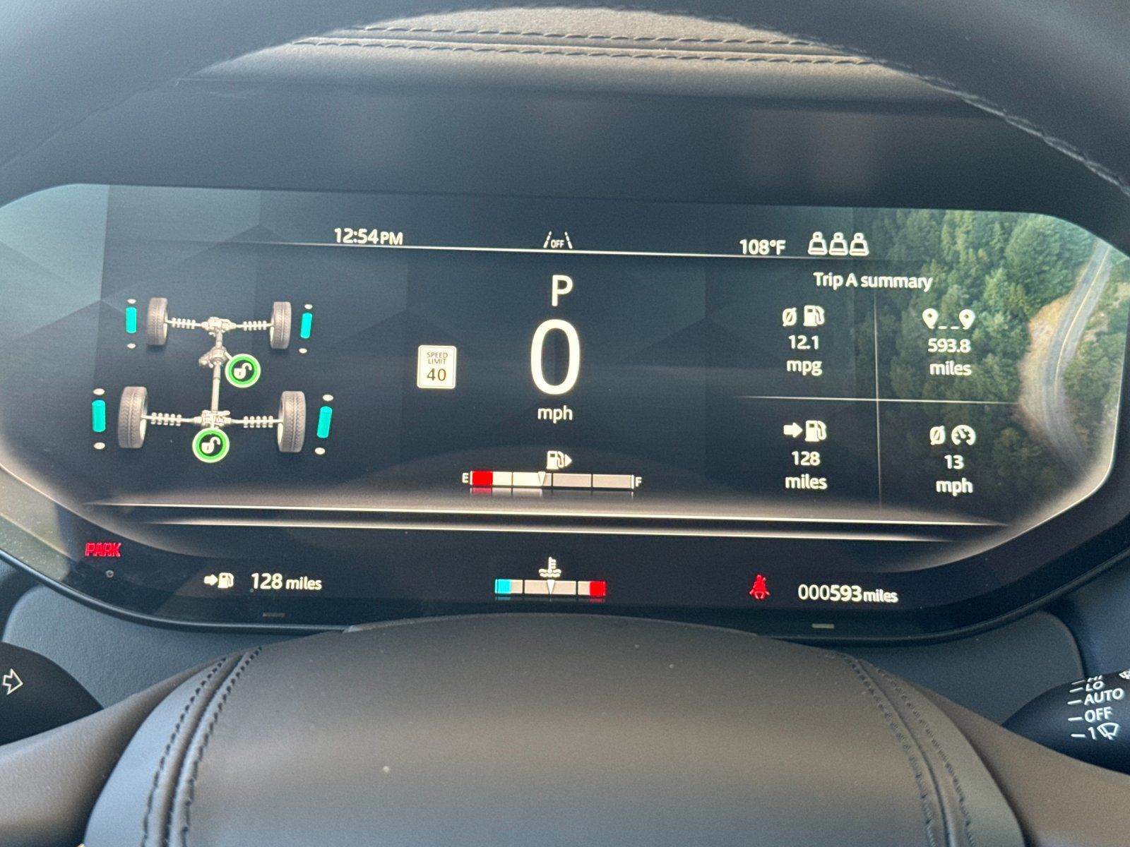 2025 Land Rover Range Rover SE — full photo 25 of 30