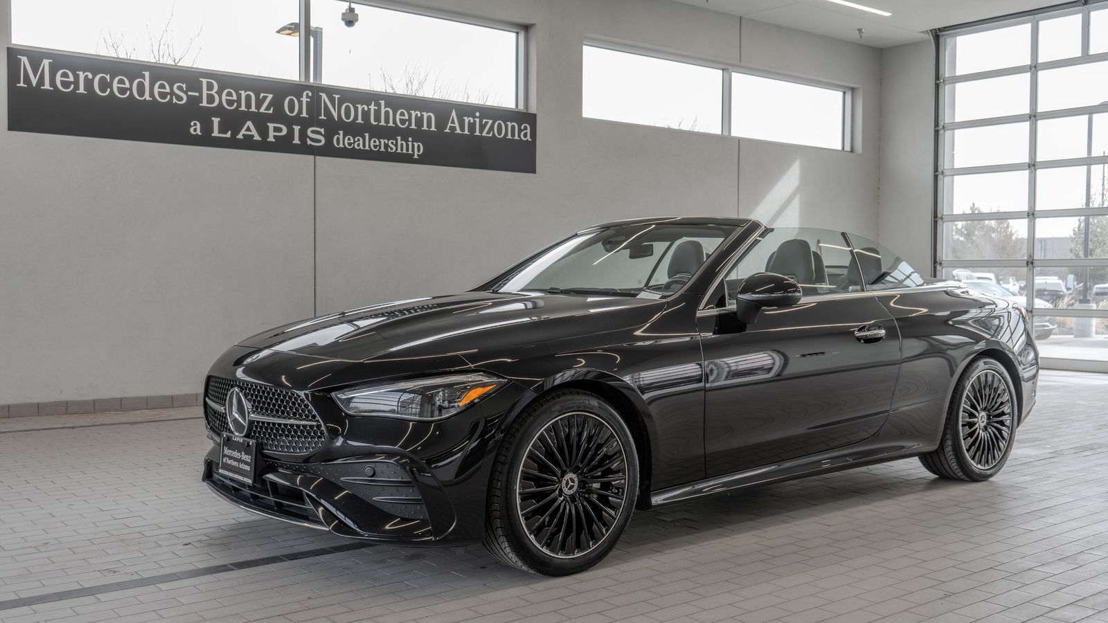 2025 Mercedes-Benz CLE CLE 300 — foto completa 3 de 37