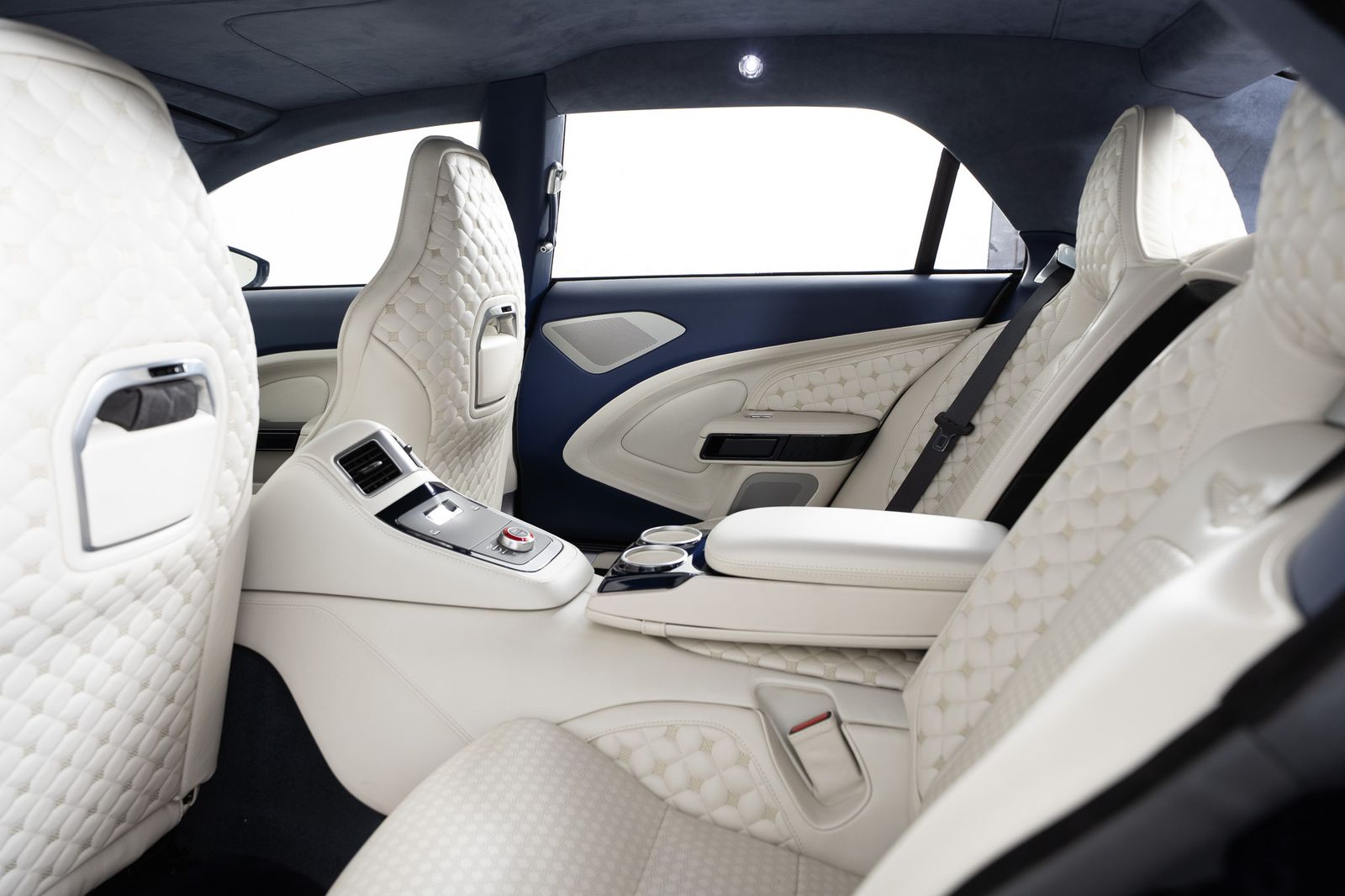 2018 Aston Martin Lagonda Taraf — foto completa 19 de 62