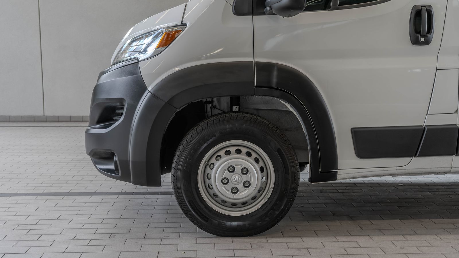 2024 Ram ProMaster 3500 High Roof — foto completa 4 de 37
