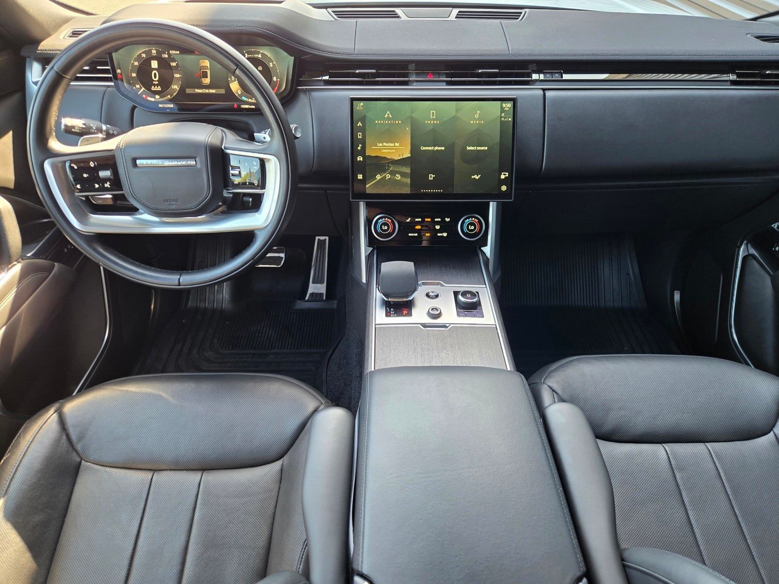 2023 Land Rover Range Rover SE — full photo 12 of 45