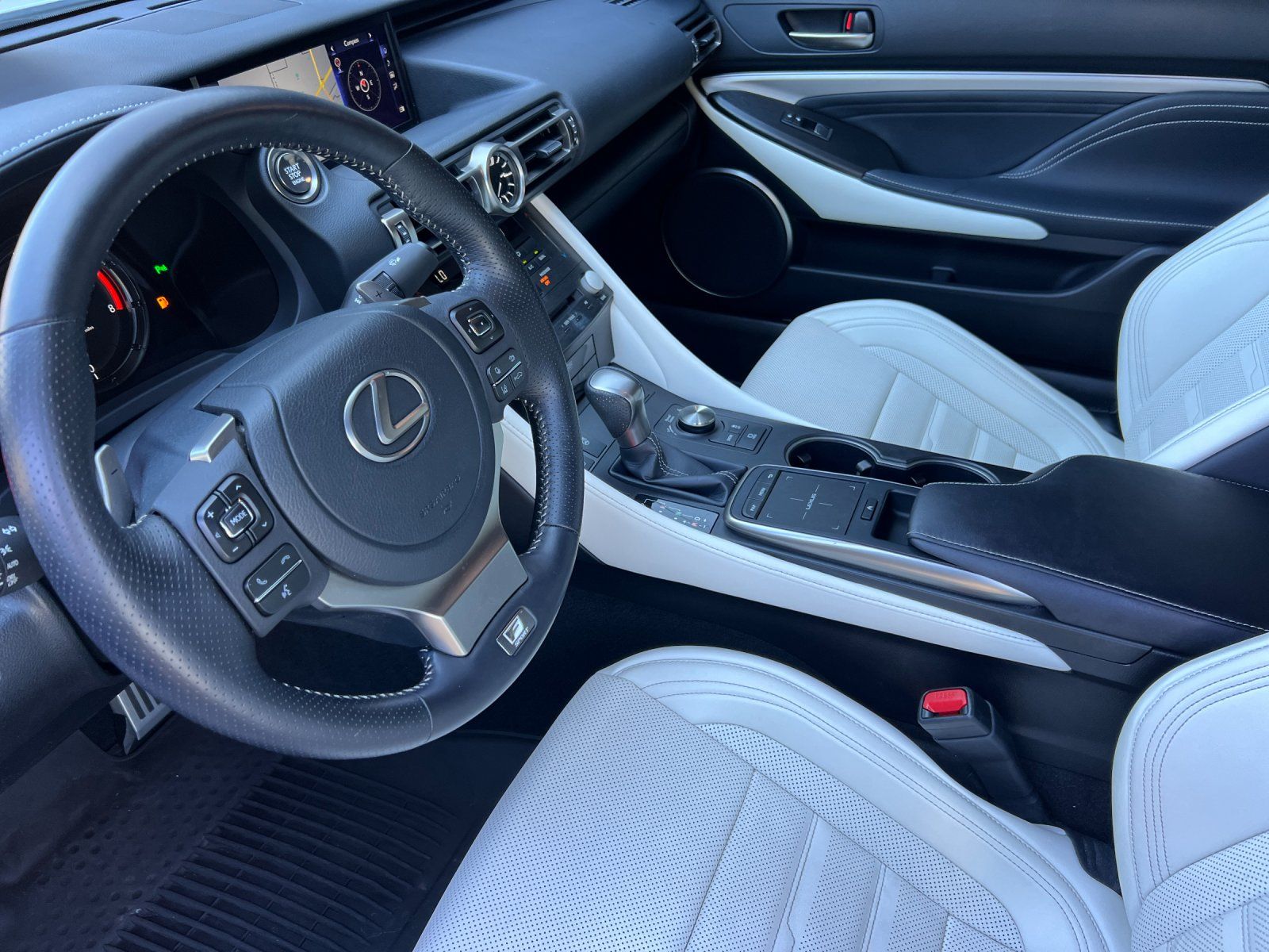 2022 Lexus RC 350 F Sport — foto completa 10 de 28