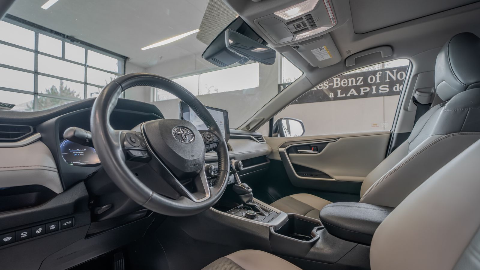 2024 Toyota RAV4 Hybrid Limited — foto completa 6 de 35