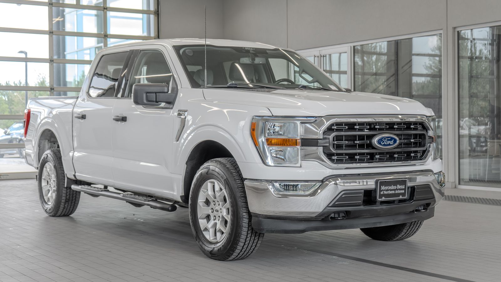 2021 Ford F-150 XLT — foto completa 21 de 35