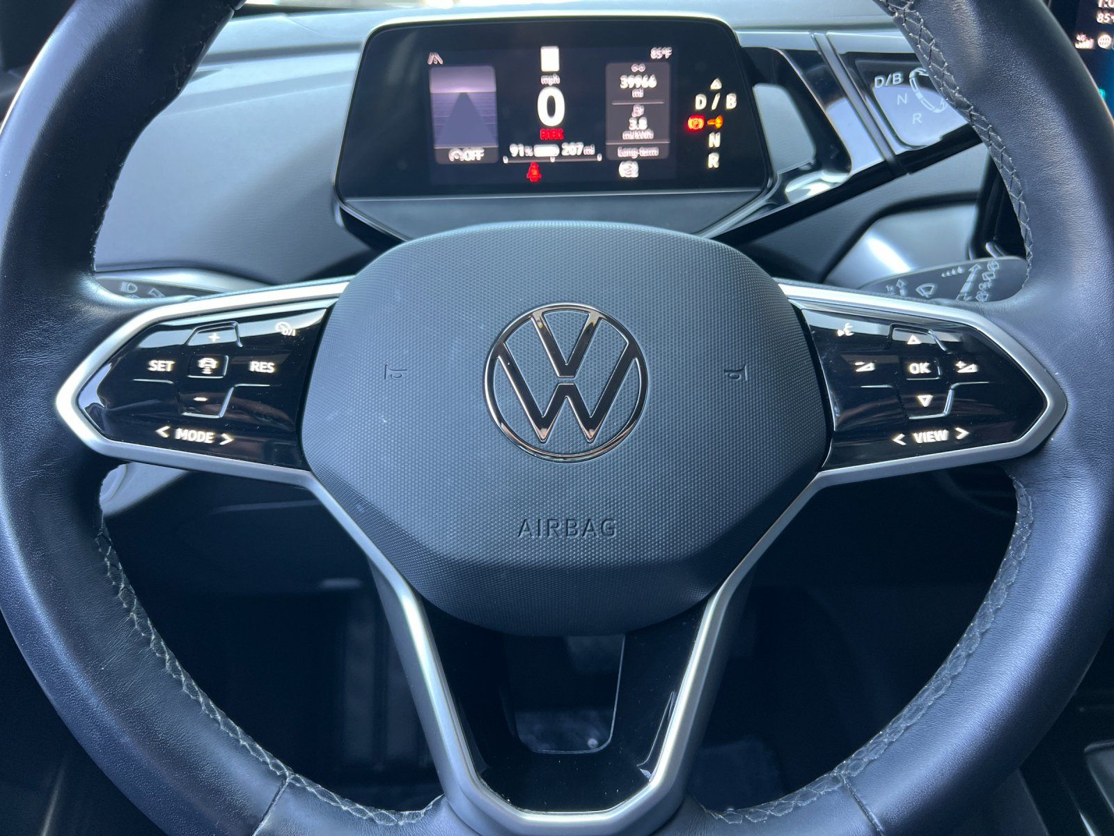 2022 Volkswagen ID.4 Pro — foto completa 23 de 28