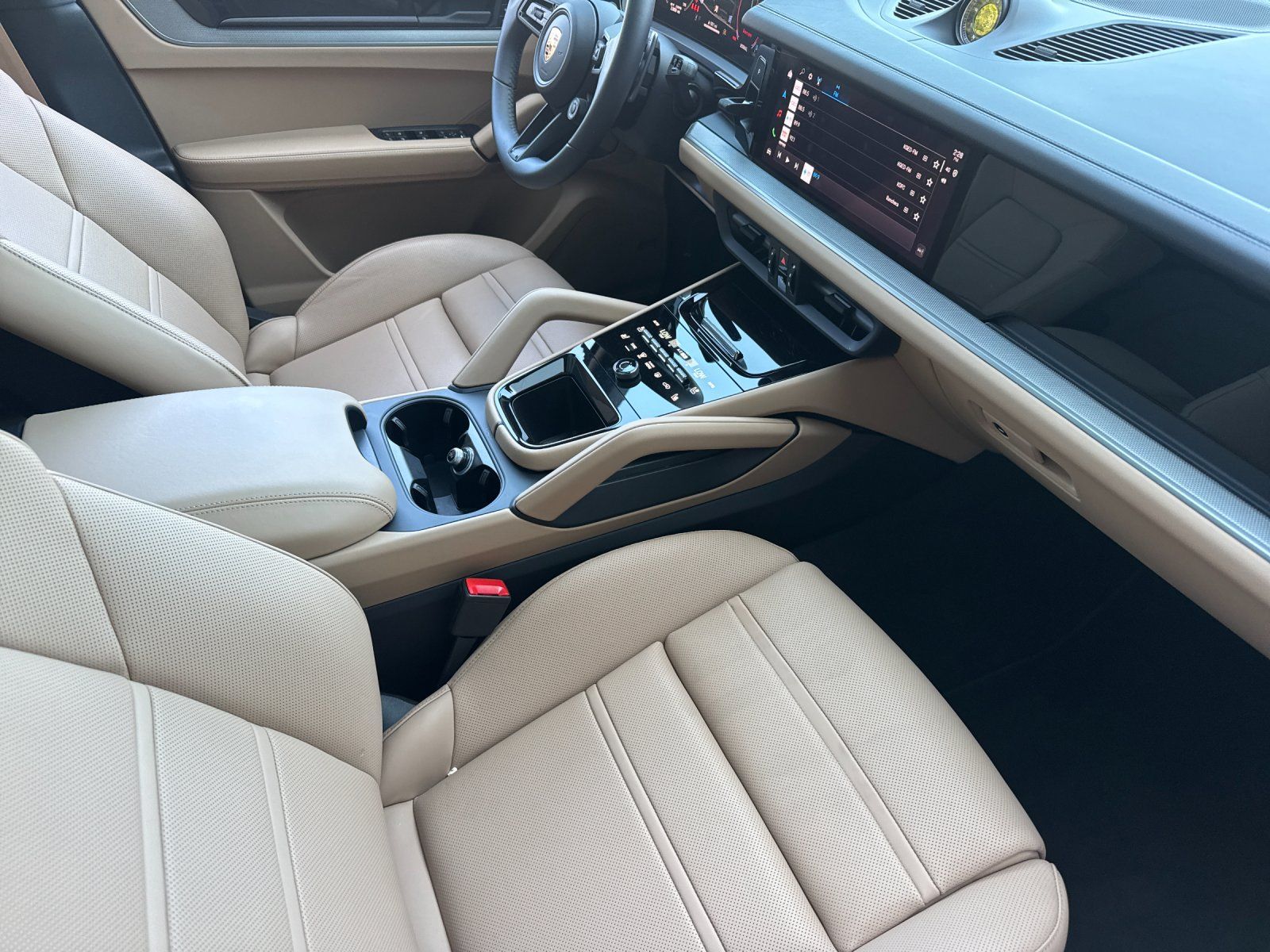 2026 Porsche Cayenne Coupe Base — foto completa 16 de 29