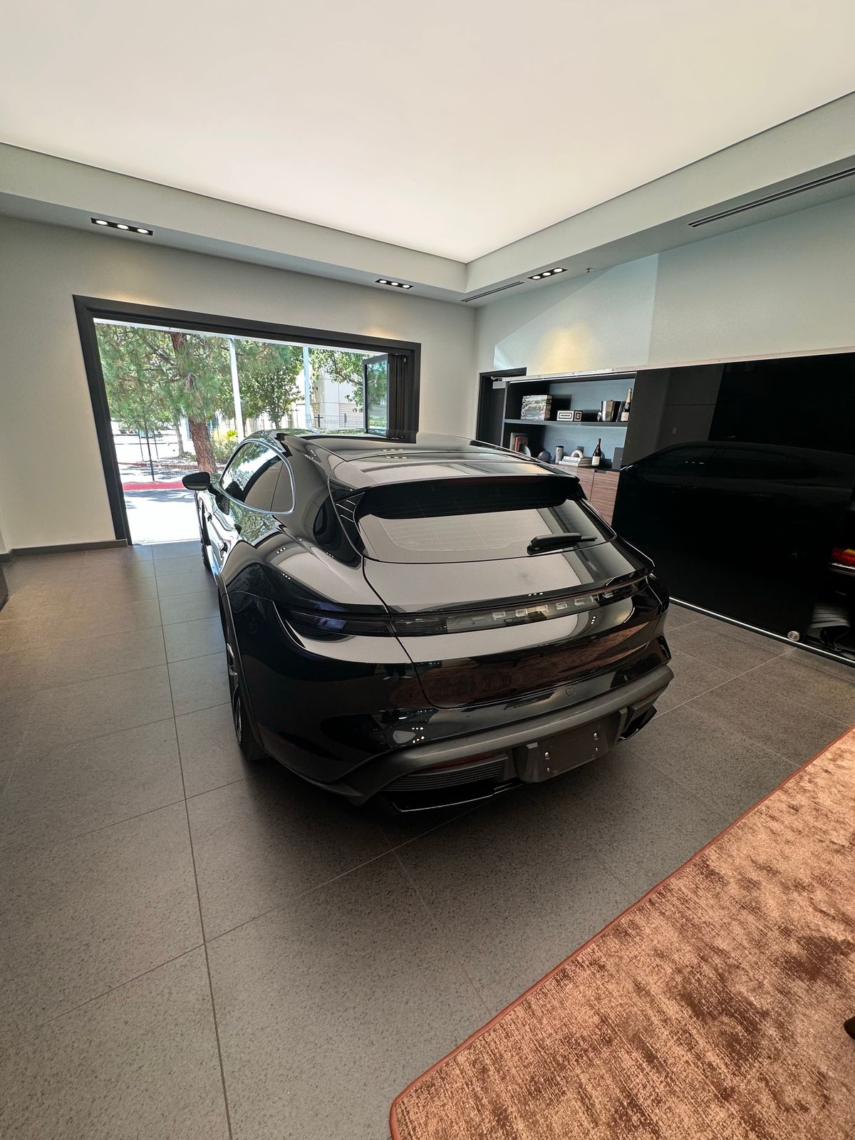2021 Porsche Taycan Cross Turismo 4 — full photo 3 of 16