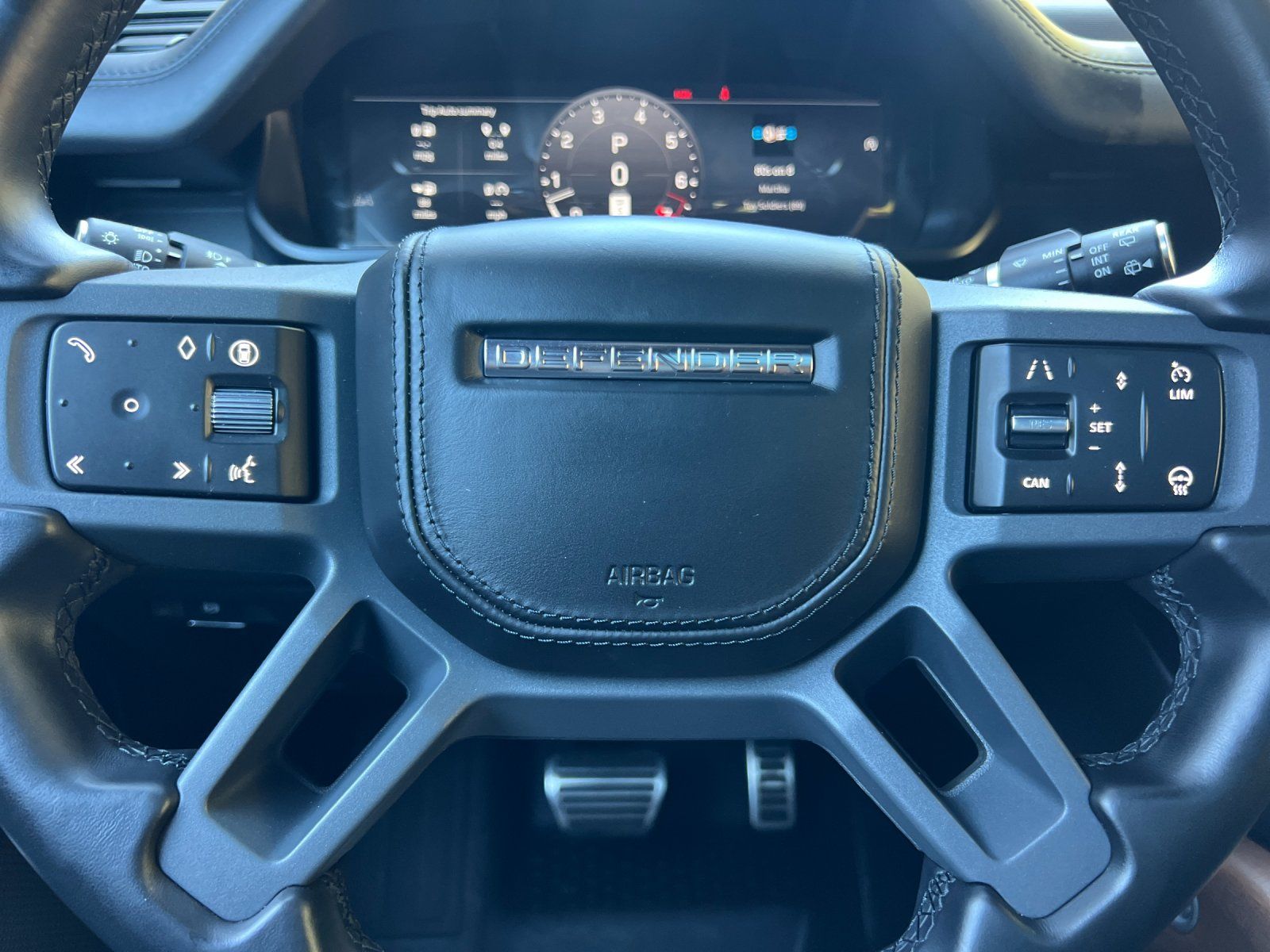 2024 Land Rover Defender 110 X — full photo 23 of 29