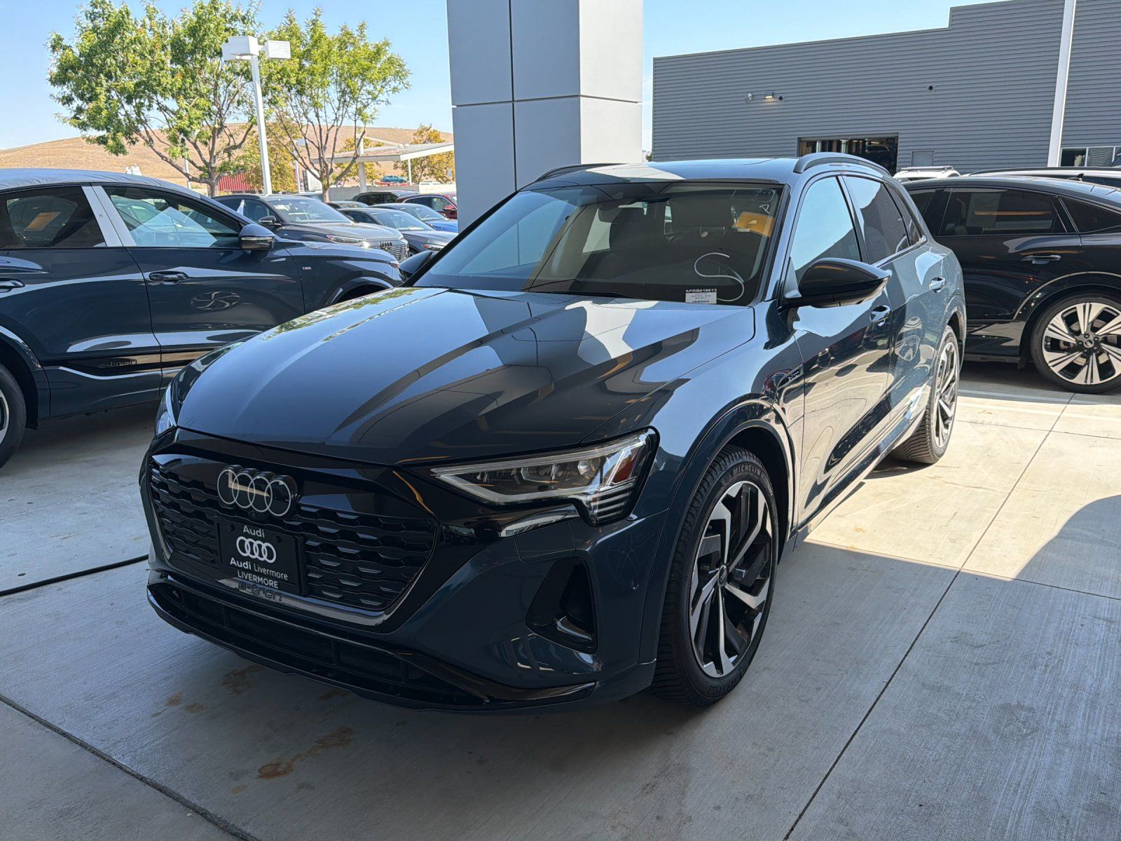 2024 Audi Q8 e-tron Premium Plus — full photo 2 of 3
