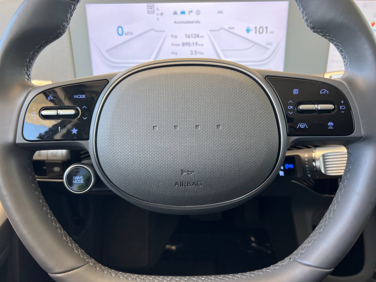2024 Hyundai IONIQ 5 SEL — full photo 24 of 29