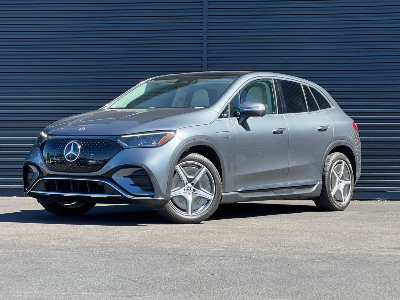 2023 Mercedes-Benz EQE 350+ SUV — foto completa 1 de 29
