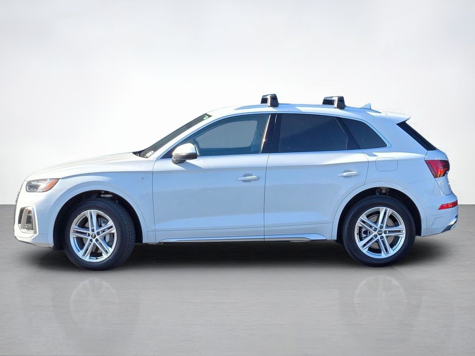 2024 Audi Q5 e 55 Premium — foto completa 4 de 45