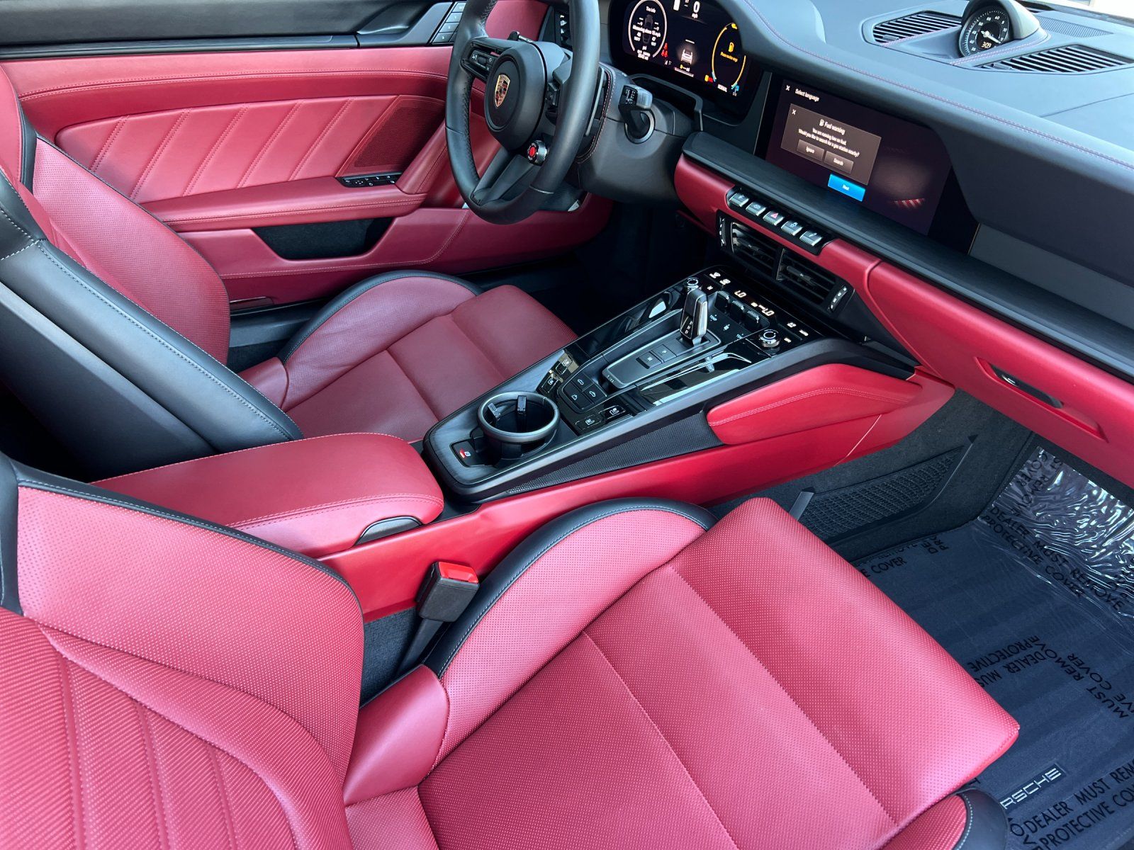 2025 Porsche 911 Carrera 4 GTS — foto completa 17 de 30