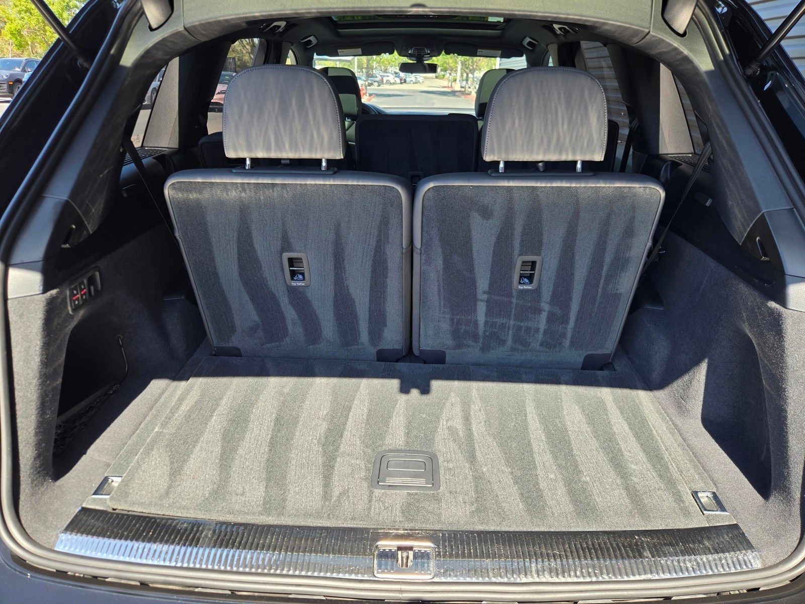 2025 Audi Q7 55 Premium Plus — foto completa 27 de 45