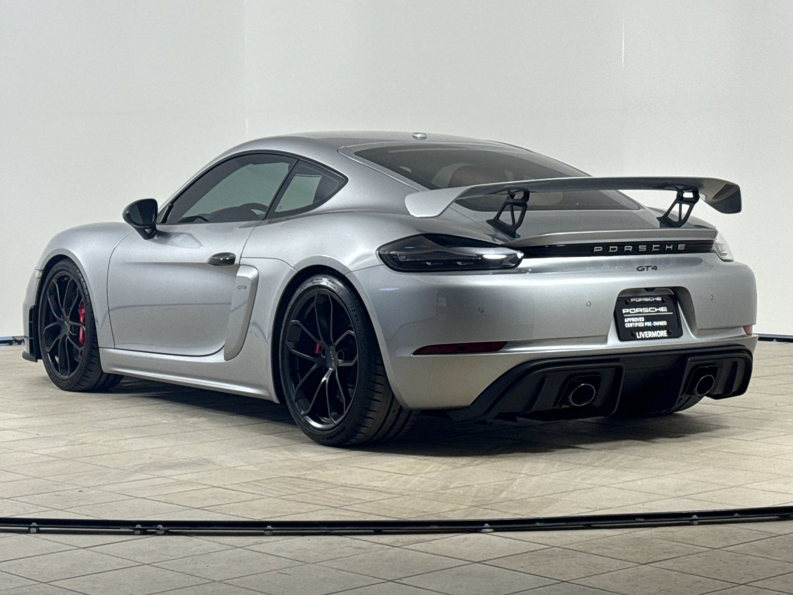 2021 Porsche 718 Cayman GT4 — full photo 4 of 26