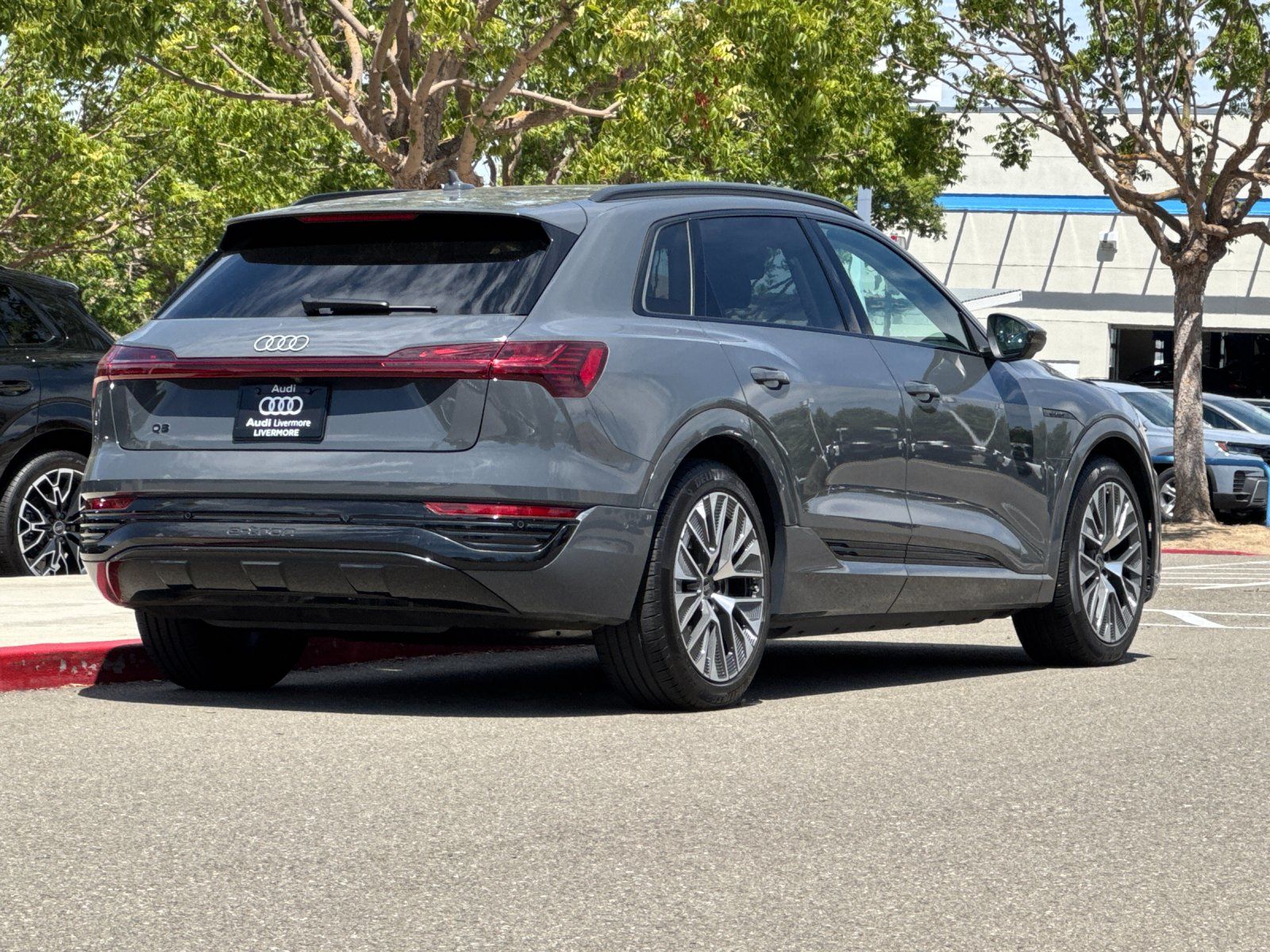 2024 Audi Q8 e-tron Premium Plus — full photo 6 of 29