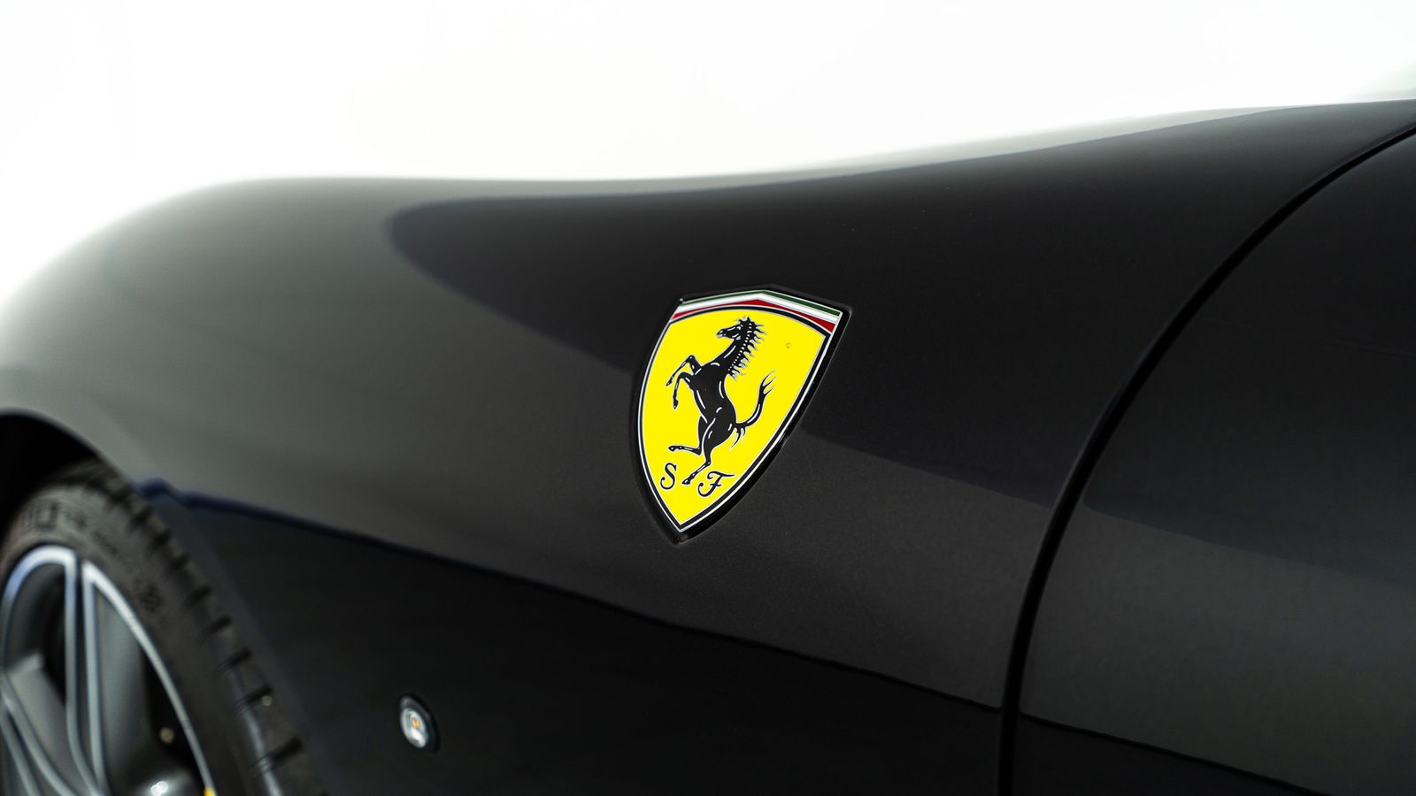 2025 Ferrari Roma Spider — foto completa 6 de 41