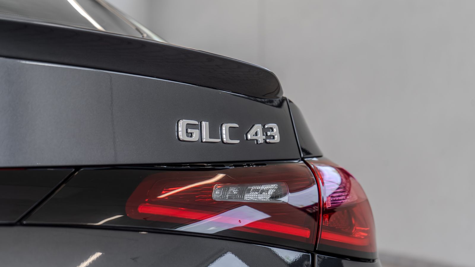 2025 Mercedes-Benz GLC GLC 43 AMG® — full photo 24 of 35