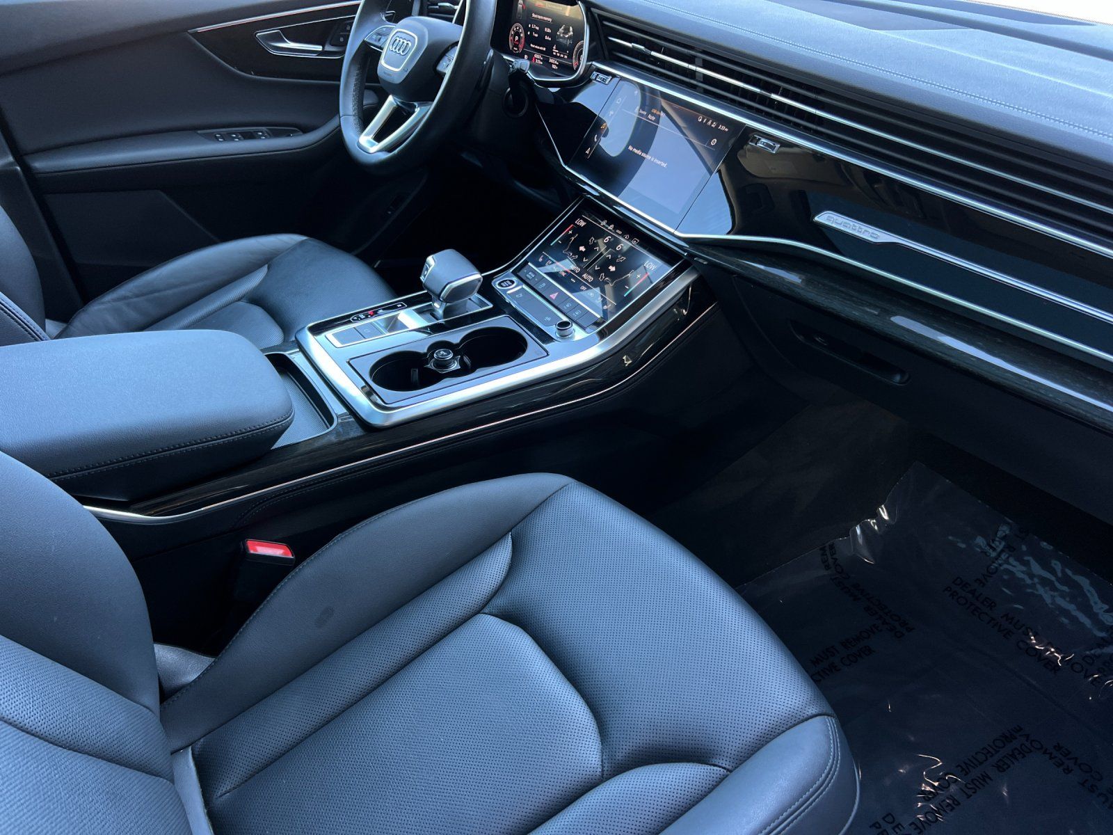2023 Audi Q7 55 Premium Plus — full photo 17 of 30