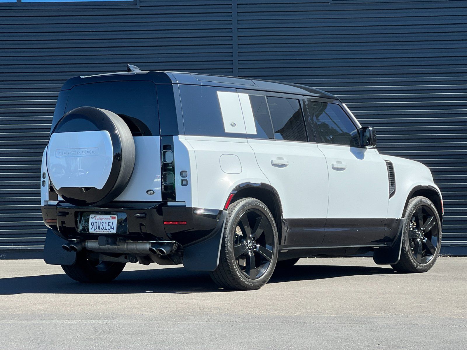 2023 Land Rover Defender 110 V8 — foto completa 5 de 27