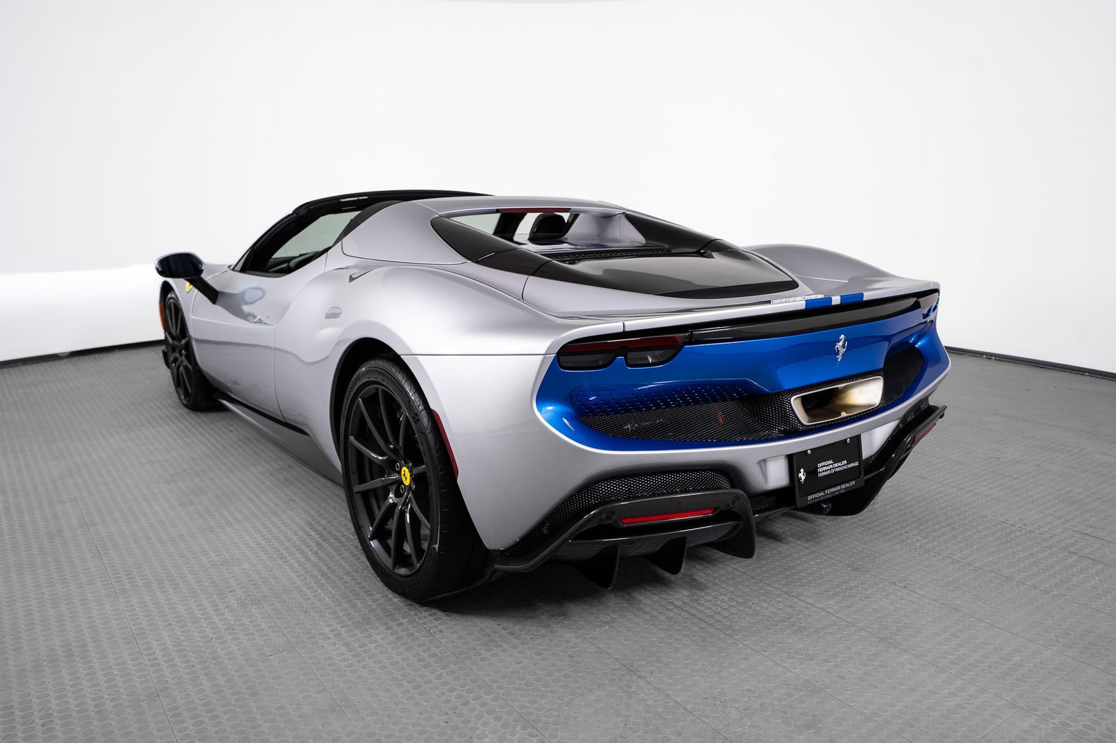 2023 Ferrari 296 GTS — full photo 3 of 51