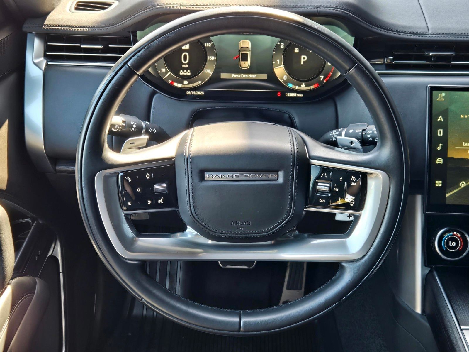 2023 Land Rover Range Rover SE — full photo 14 of 45