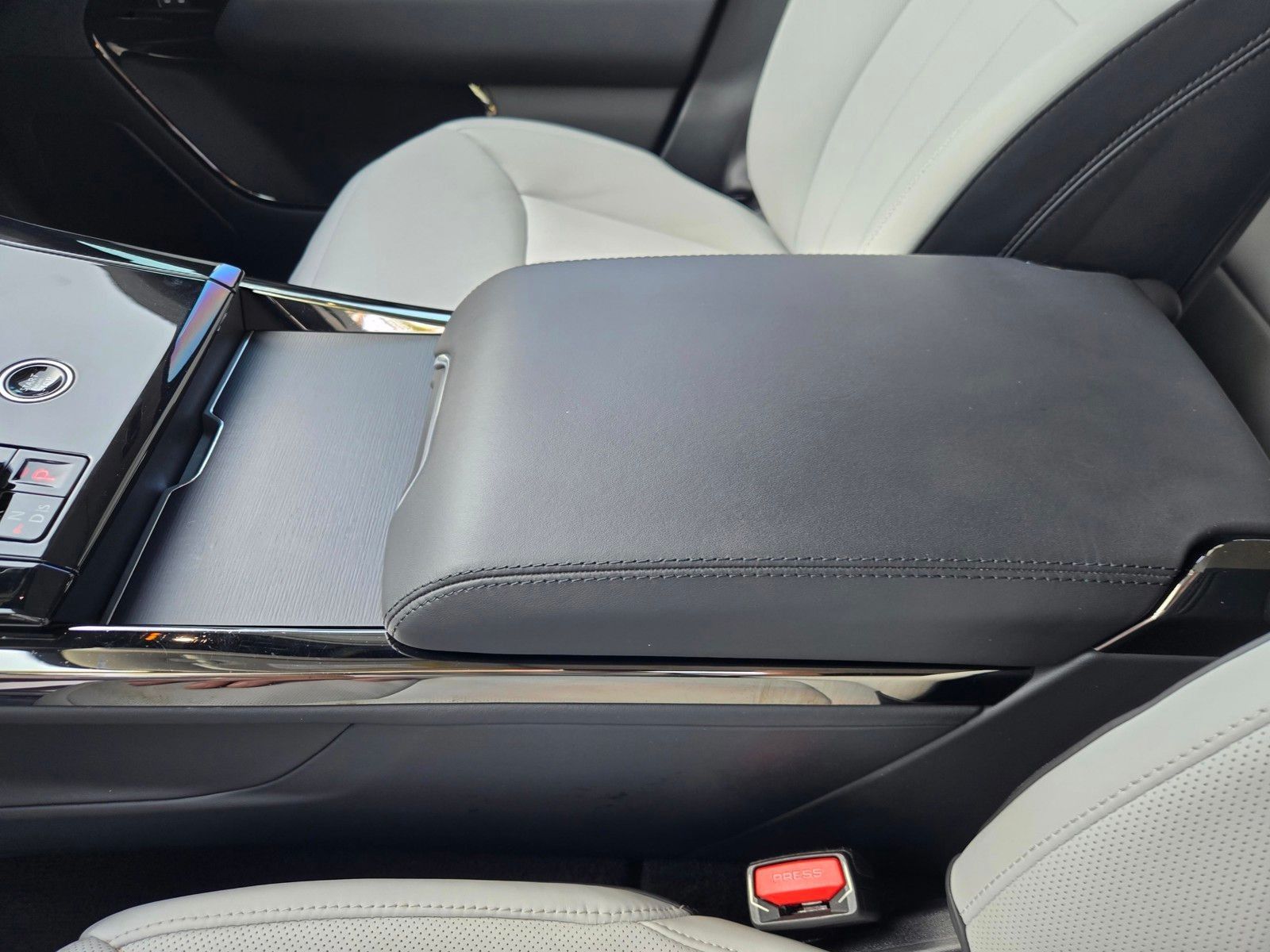 2024 Land Rover Range Rover Sport Plug-in Hybrid Autobiography — full photo 23 of 45