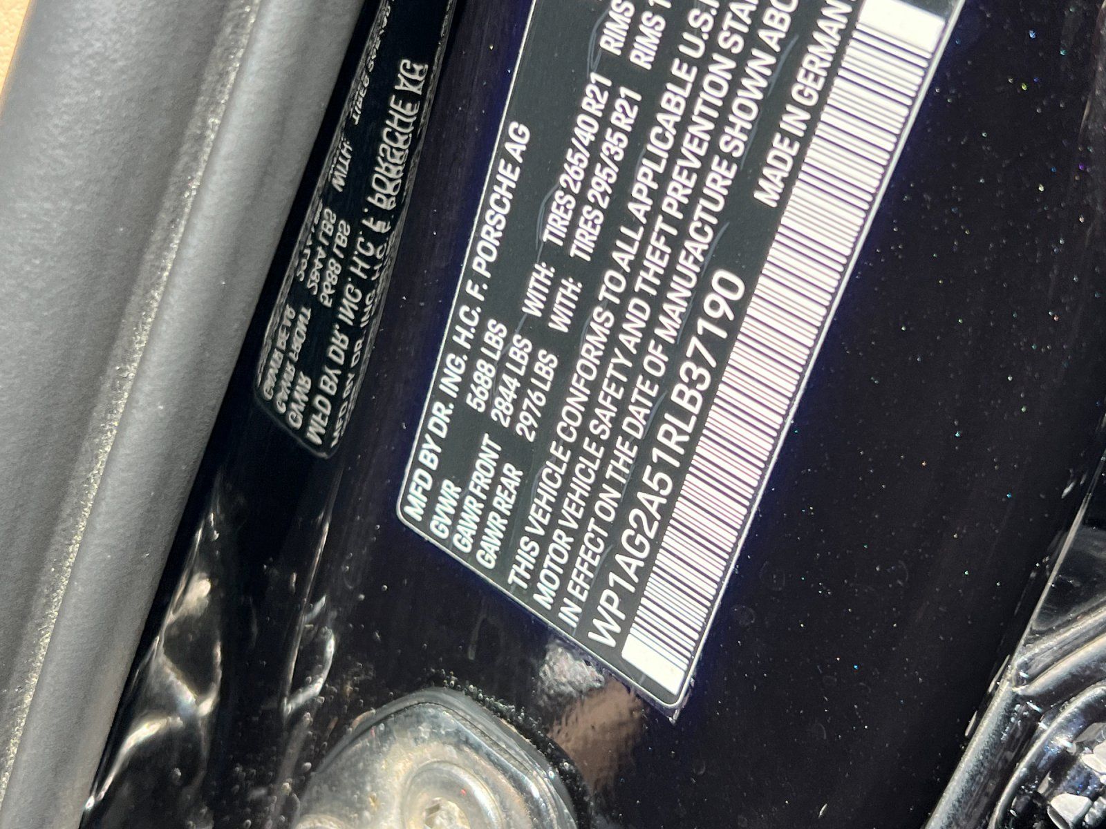 2024 Porsche Macan S — full photo 28 of 28