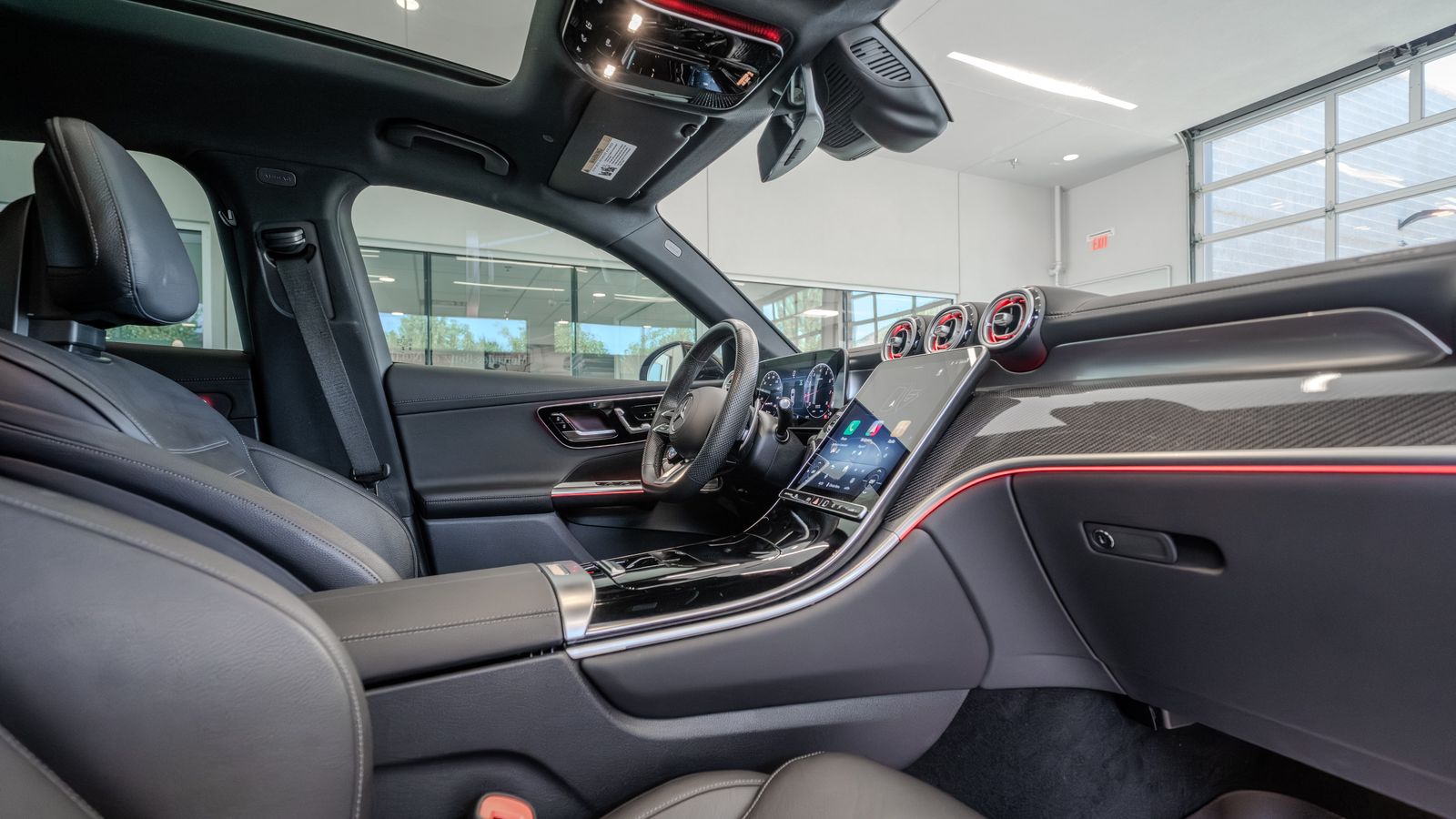 2025 Mercedes-Benz GLC GLC 43 AMG® — full photo 17 of 35