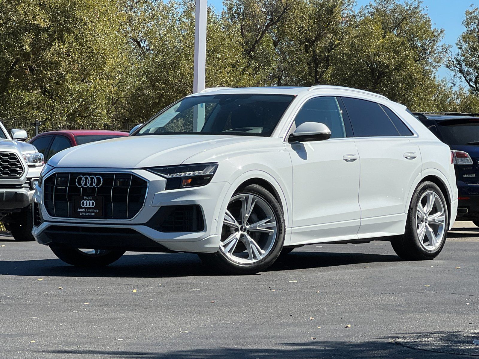 2023 Audi Q8 55 Prestige — full photo 1 of 28