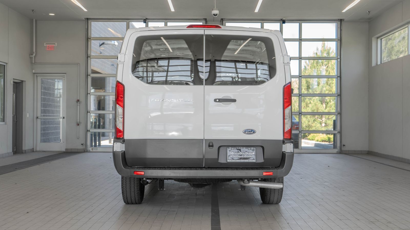 2025 Ford Transit-250 Base — foto completa 13 de 31