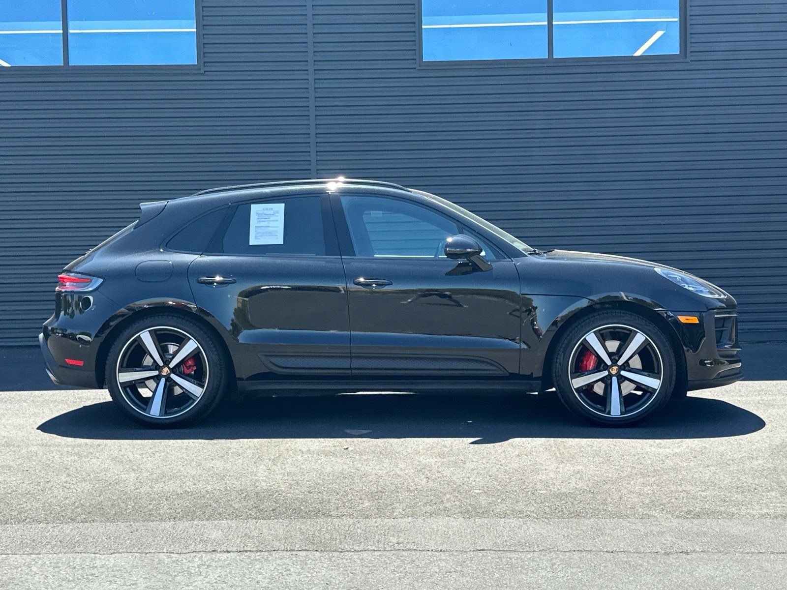 2024 Porsche Macan S — full photo 10 of 28