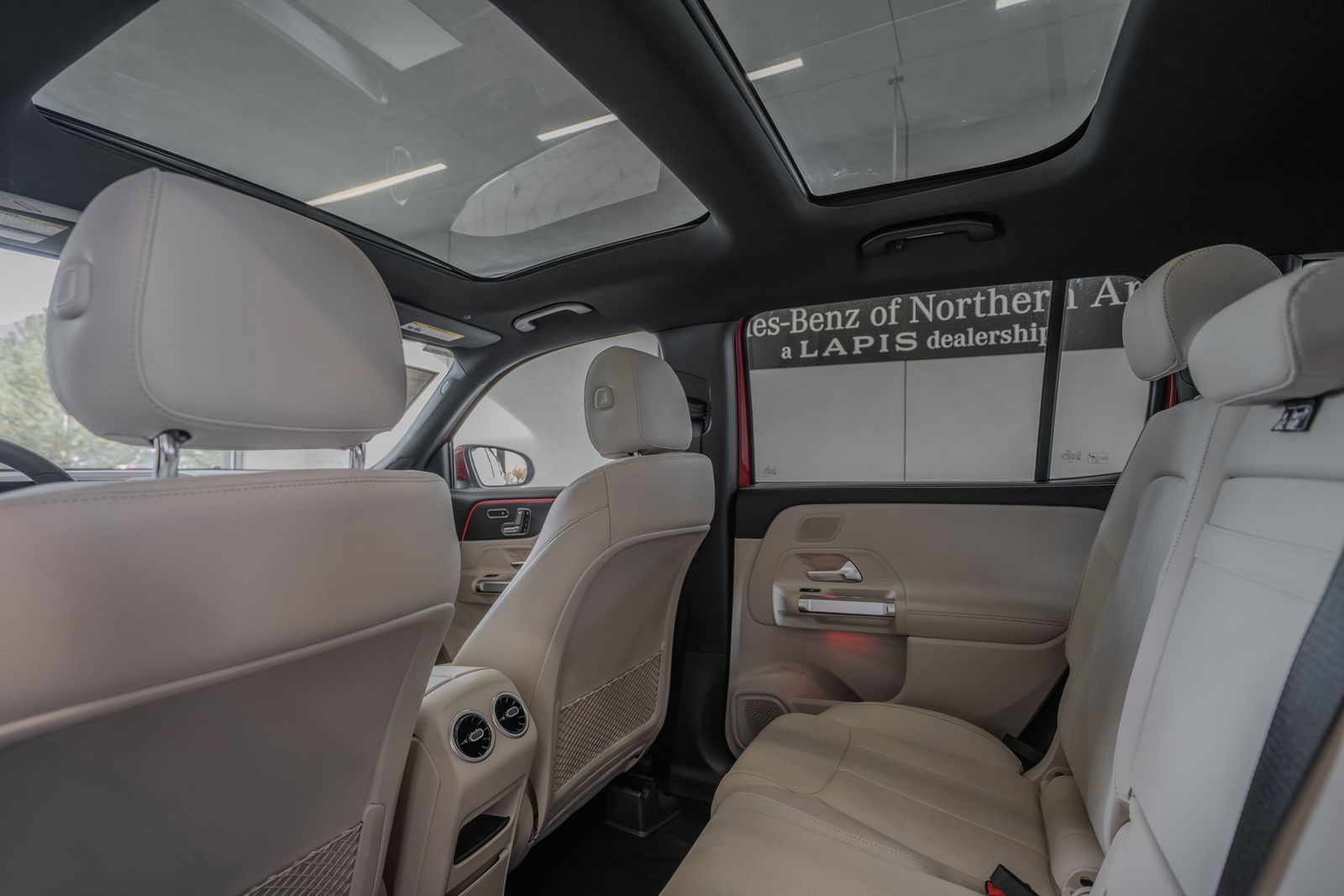2026 Mercedes-Benz GLB GLB 250 — full photo 26 of 36
