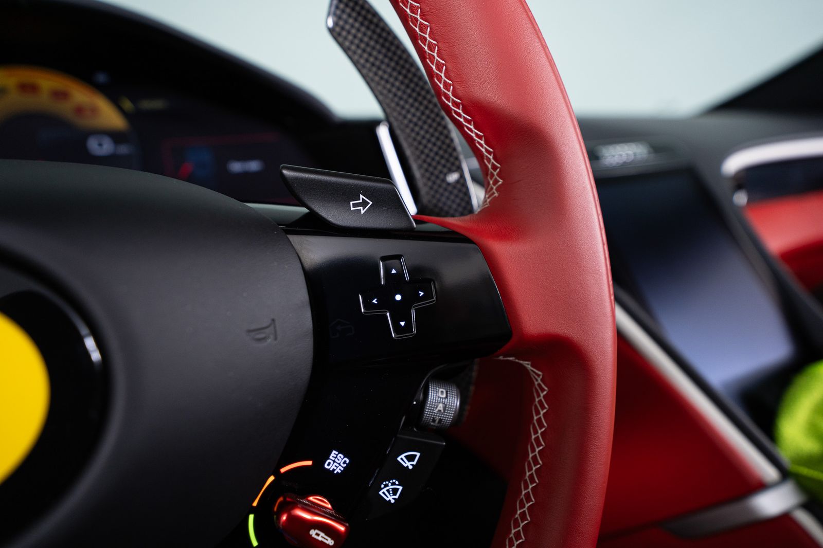 2025 Ferrari Roma Spider — foto completa 33 de 51