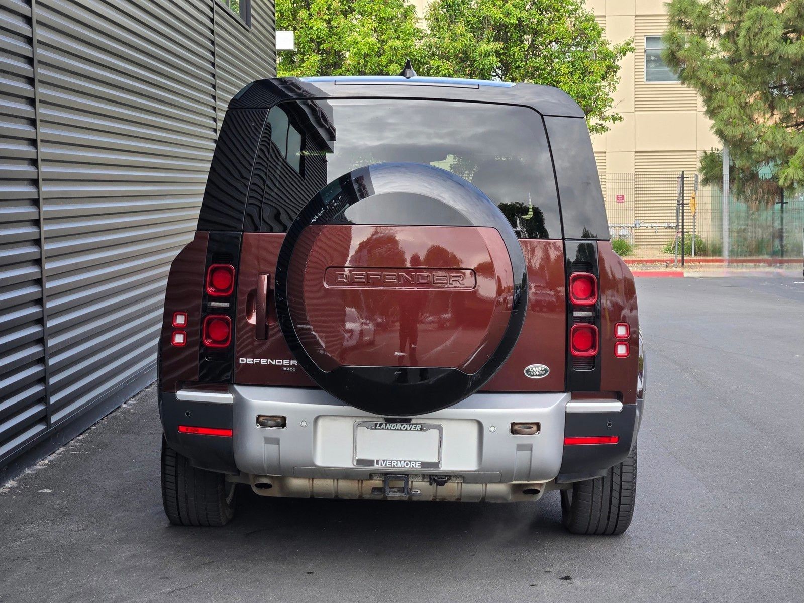 2023 Land Rover Defender 130 SE — foto completa 5 de 45