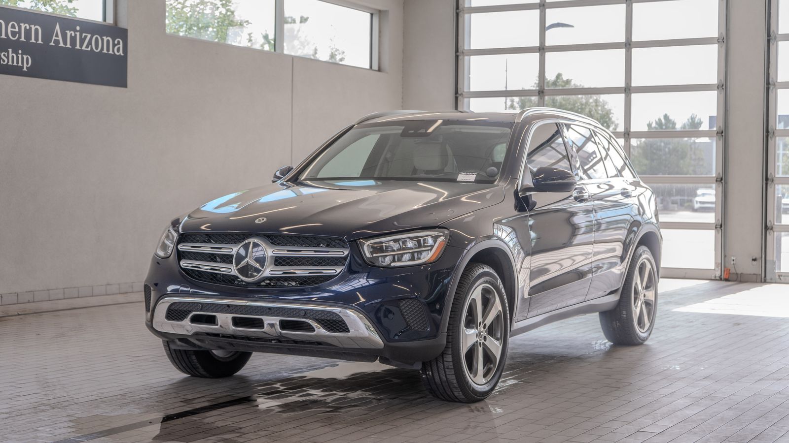 2022 Mercedes-Benz GLC GLC 300 — full photo 25 of 35