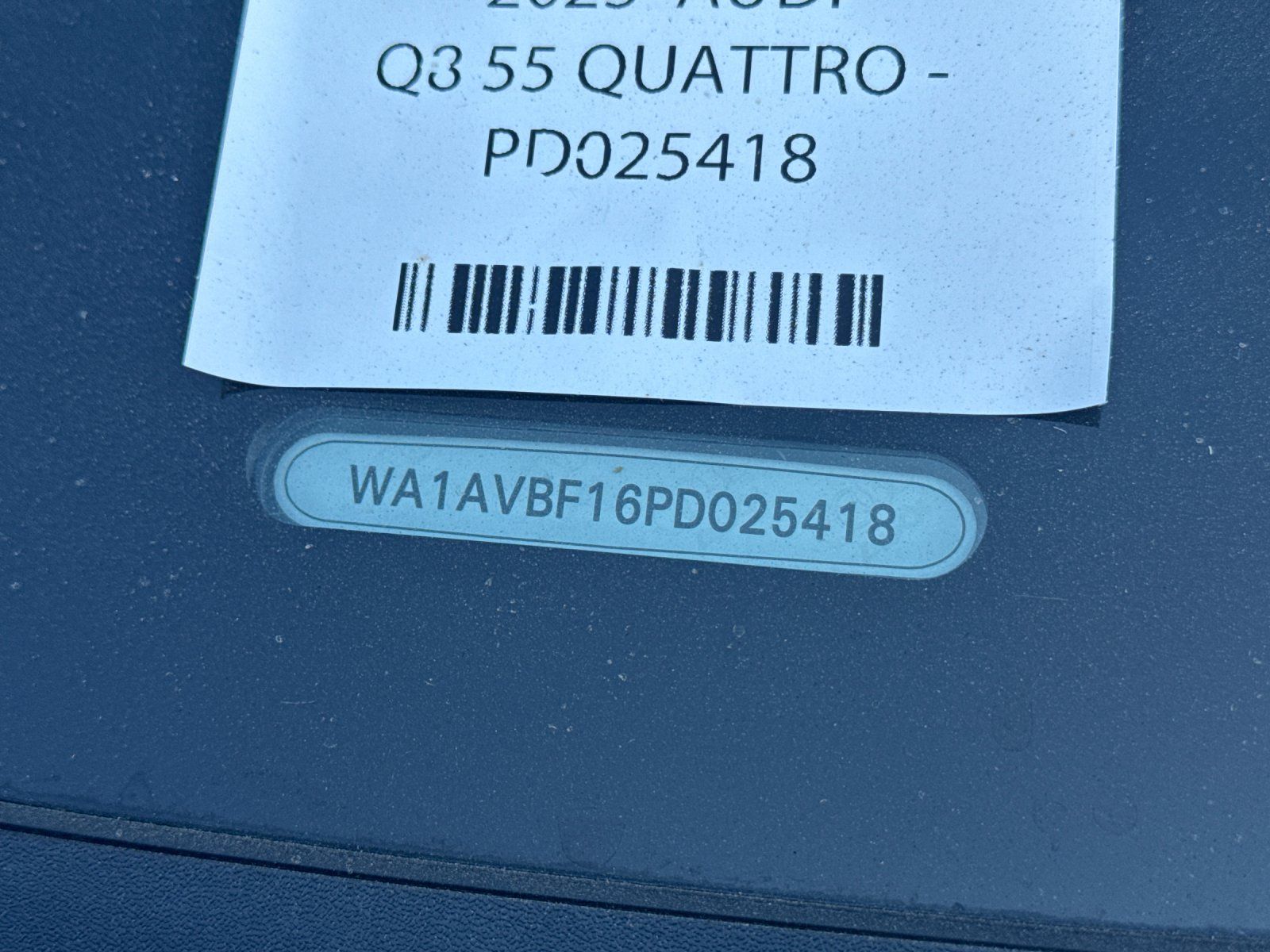2023 Audi Q8 55 Premium — foto completa 3 de 3