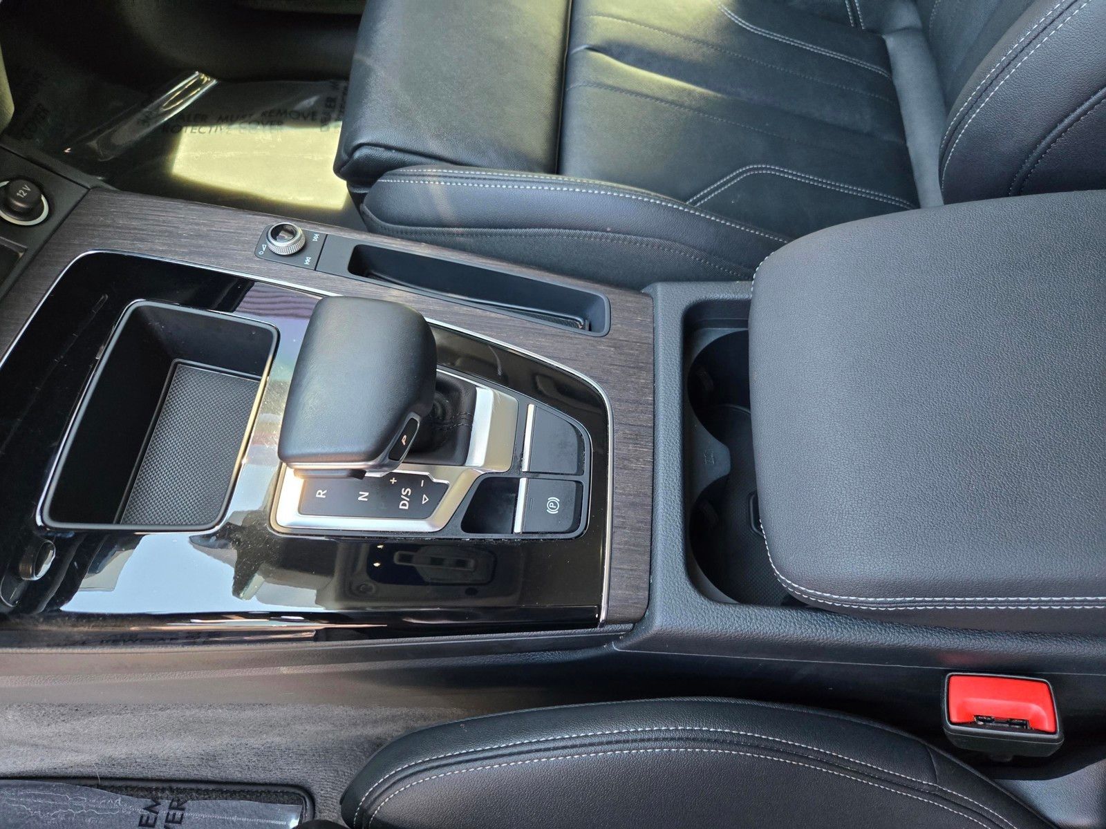 2023 Audi Q5 e 55 Premium — foto completa 24 de 45