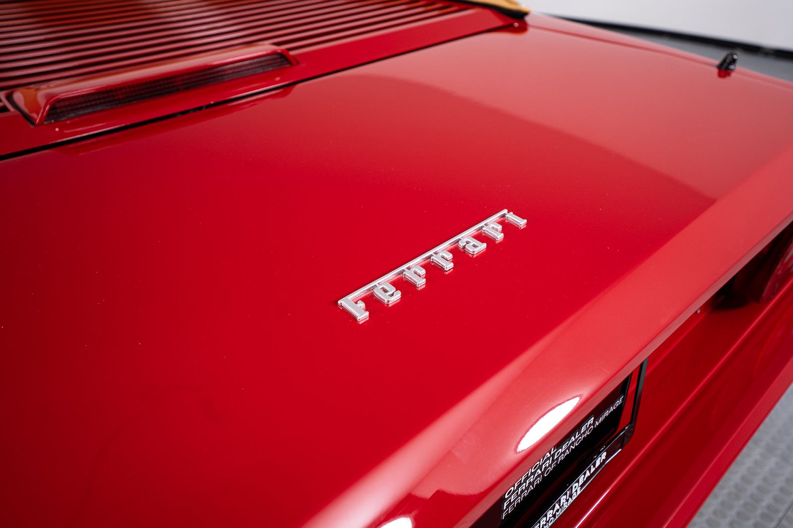 1992 Ferrari Mondial T — full photo 15 of 38