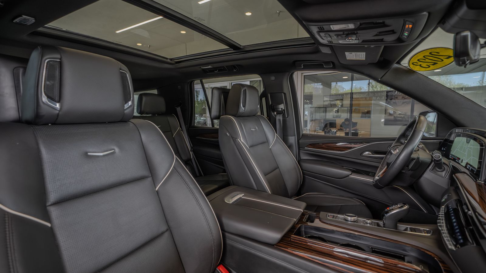 2023 Cadillac Escalade Premium Luxury — foto completa 32 de 35