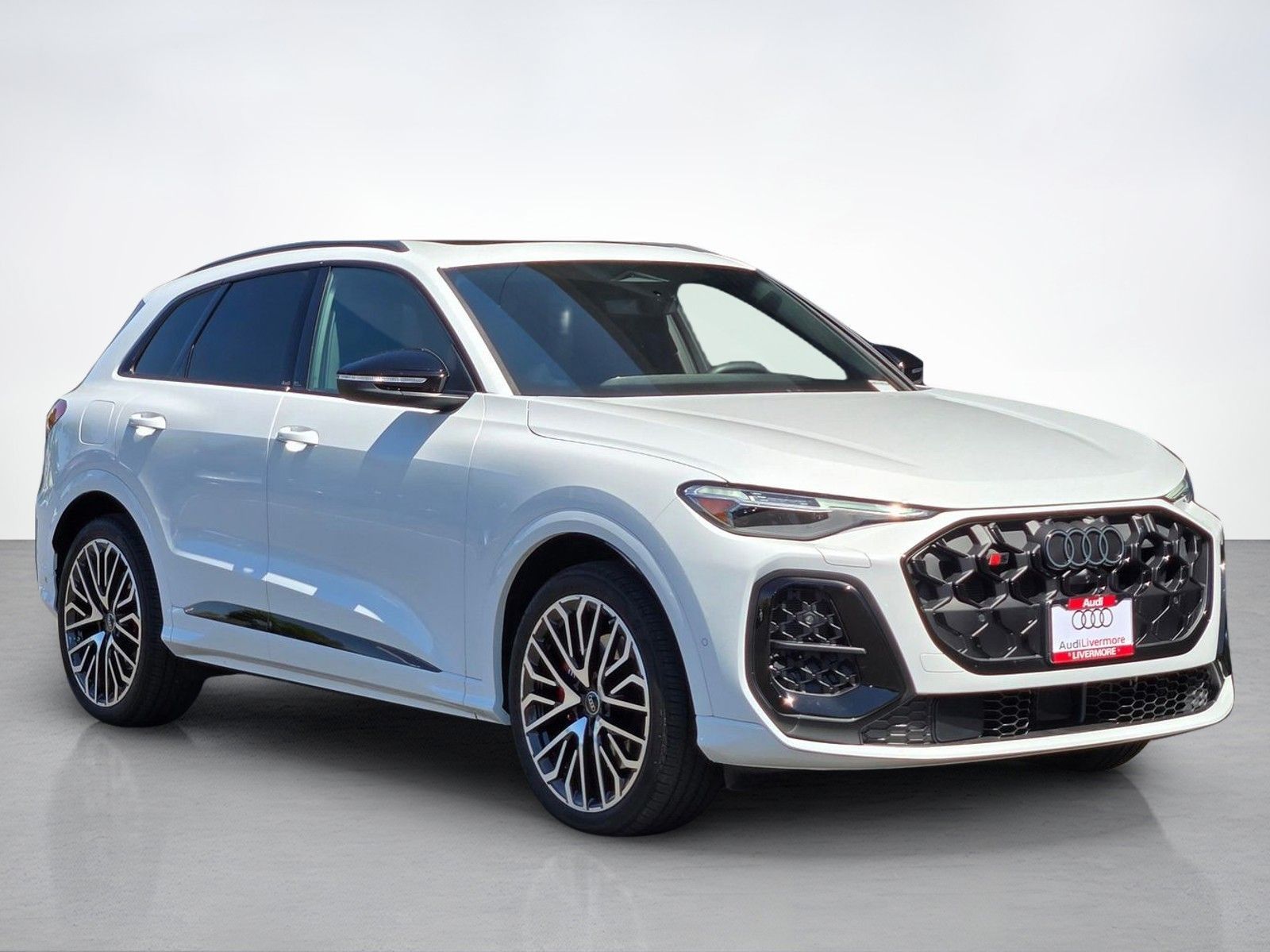 2025 Audi SQ5 3.0T Premium Plus — full photo 8 of 45